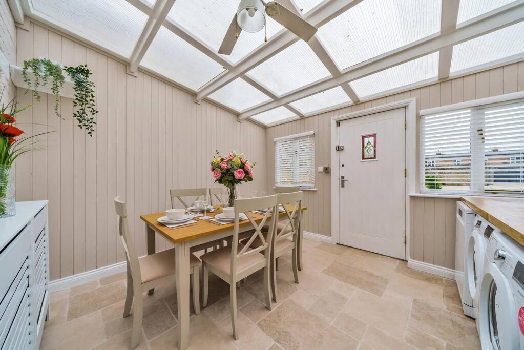 Fox Cottage, Within 5 Min Walk Of Bicester Village Eksteriør bilde